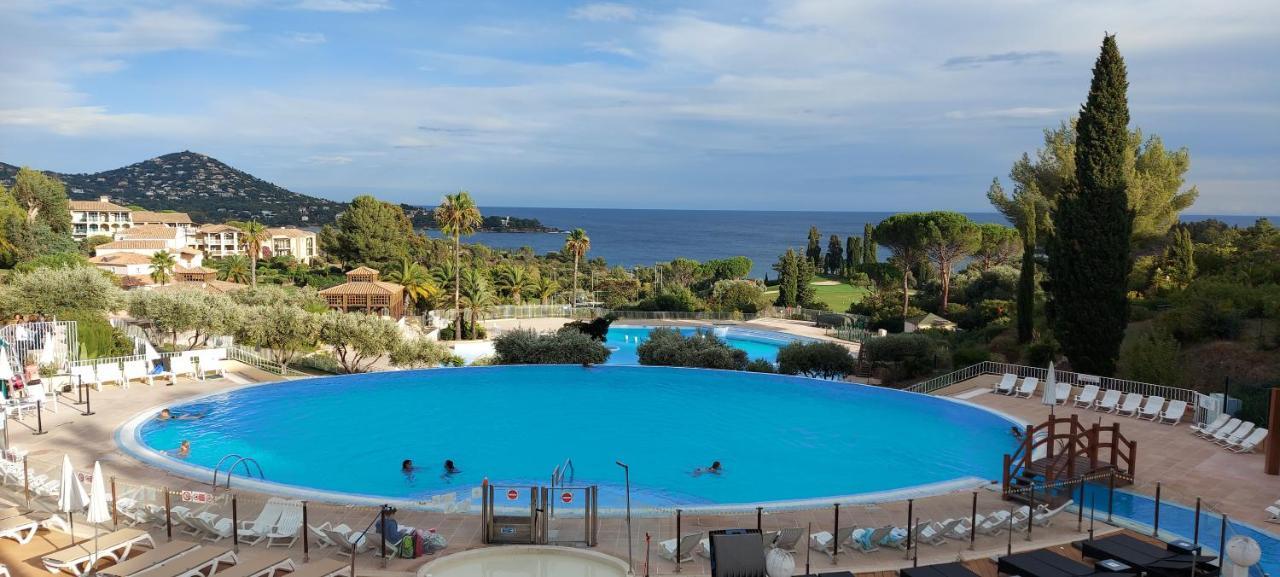 Saint-Raphael- Vue Mer Et Massif De L'Esterel Dış mekan fotoğraf