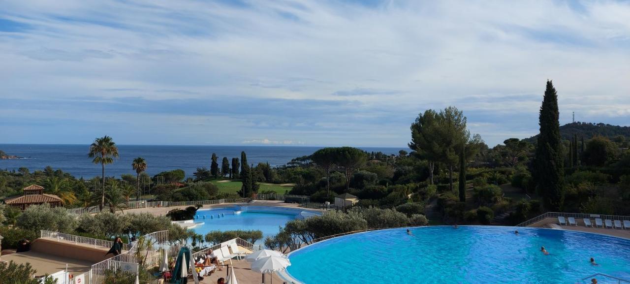 Saint-Raphael- Vue Mer Et Massif De L'Esterel Dış mekan fotoğraf