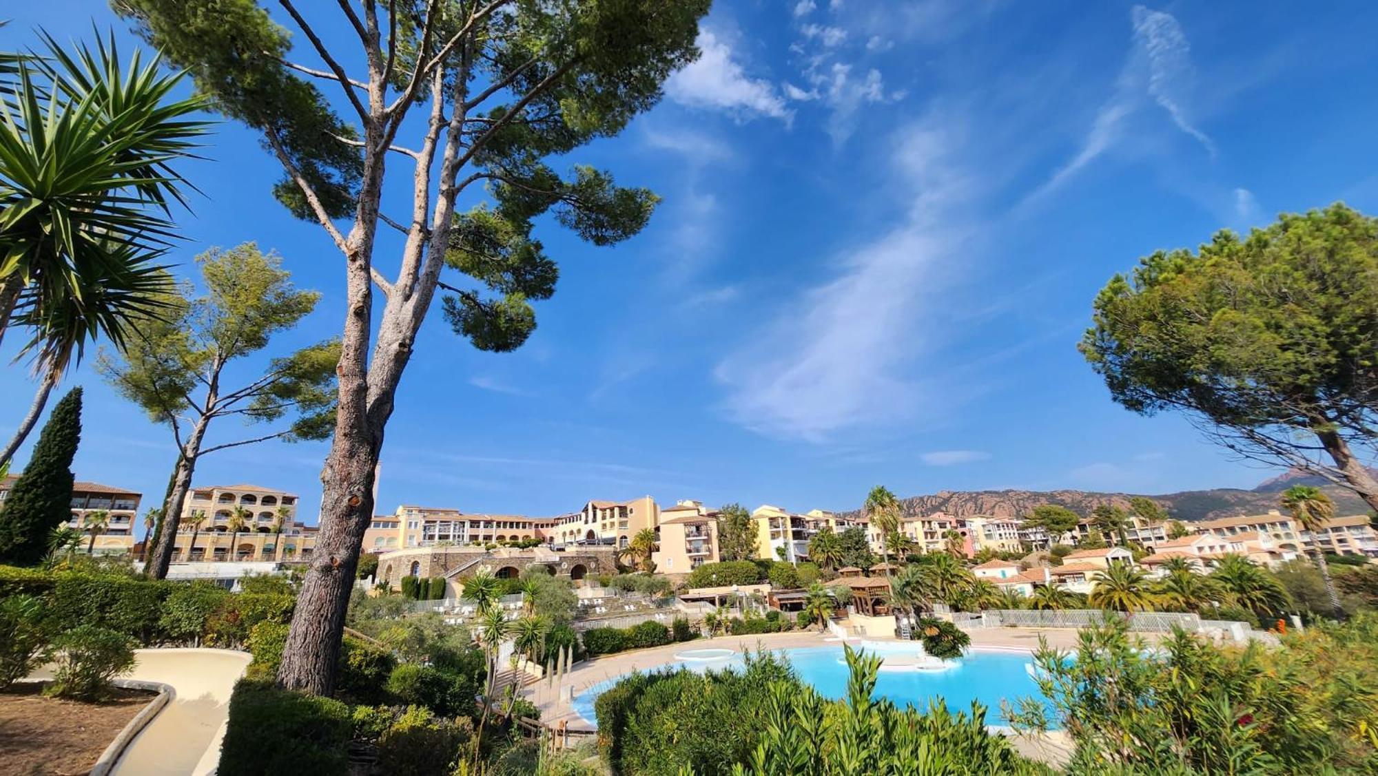 Saint-Raphael- Vue Mer Et Massif De L'Esterel Dış mekan fotoğraf